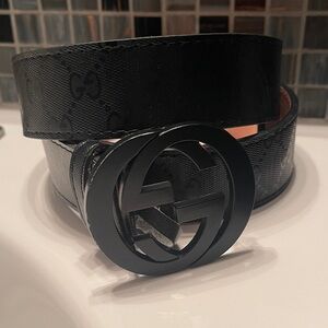 Gucci Black Signature Interlocking G Belt